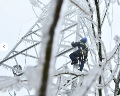 “气象哨兵”守护输电线路安全